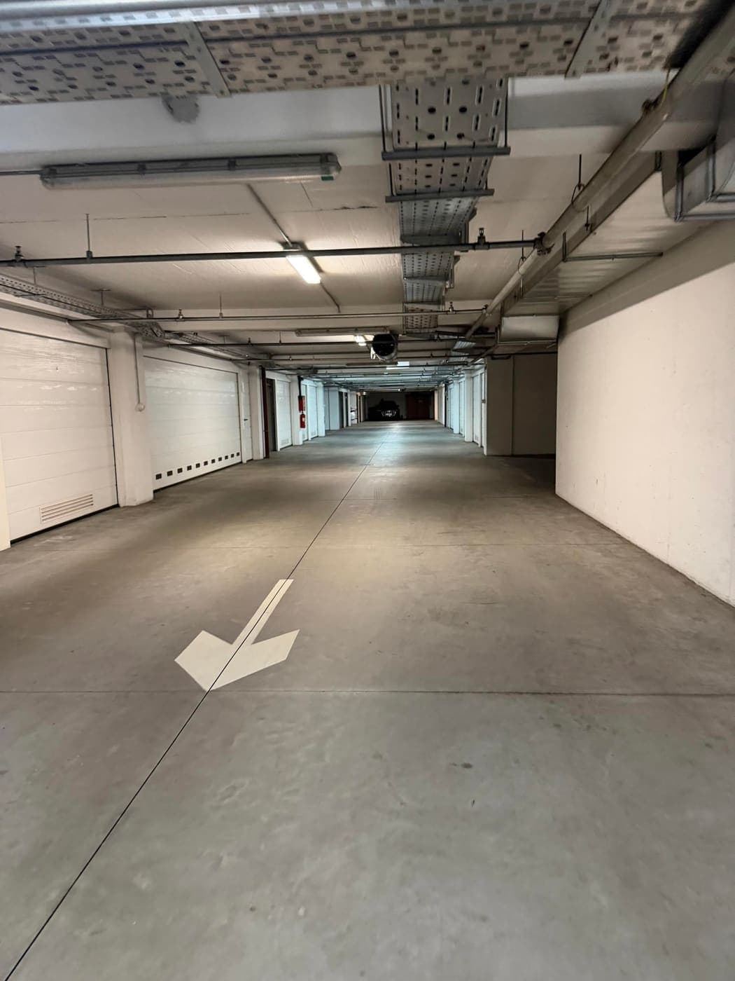 Garaža 15 m², Maksimir — fotografija 2
